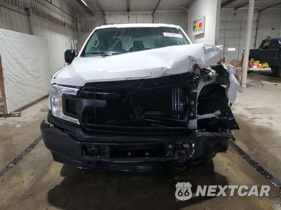 Piąte zdjęcie samochodu w środku: 2018 FORD F150 SUPER CAB VIN:1FTFX1E57JKE93911 - miniatura