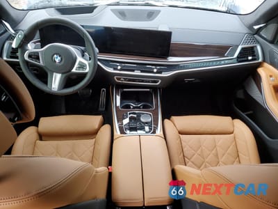 Zdjęcie 8 z 14 samochodu: 2025 BMW X7 XDRIVE40I VIN:5UX23EM00S9Y58881 - miniatura