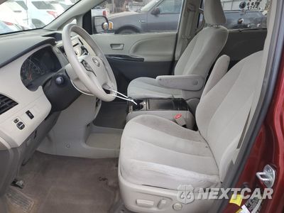 Zdjęcie 7 z 15 samochodu: 2012 TOYOTA SIENNA LE VIN:5TDJK3DC4CS030186 - miniatura
