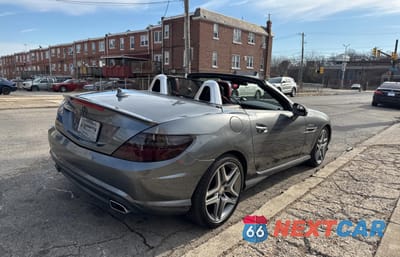 Czwarte zdjęcie samochodu z boku: 2016 MERCEDES-BENZ SLK 350 VIN:WDDPK5HA0GF117609 - miniatura