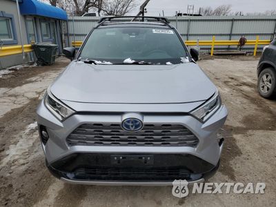 Piąte zdjęcie samochodu w środku: 2019 TOYOTA RAV4 XSE VIN:JTMEWRFVXKD516342 - miniatura