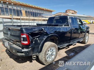 Trzecie zdjęcie samochodu z tyłu: 2019 RAM 3500 LARAMIE VIN:3C63R3JL2KG715655 - miniatura
