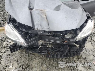 Zdjęcie 12 z 13 samochodu: 2015 NISSAN SENTRA S VIN:3N1AB7AP0FY311707 - miniatura