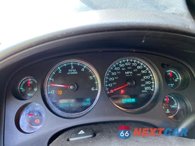 Zdjęcie 8 z 10 samochodu: 2013 GMC YUKON XL K1500 SLT VIN:1GKS2KE79DR128926 - miniatura