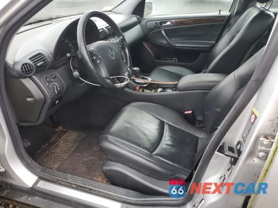 Zdjęcie 7 z 12 samochodu: 2001 MERCEDES-BENZ C 320 VIN:WDBRF64J01F089691 - miniatura