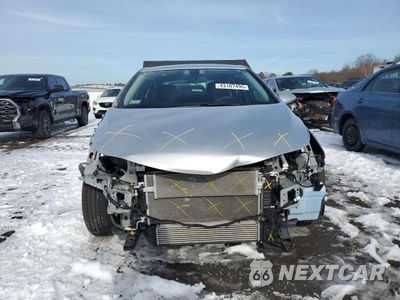Piąte zdjęcie samochodu w środku: 2018 CHEVROLET CRUZE LS VIN:1G1BC5SM7J7192340 - miniatura