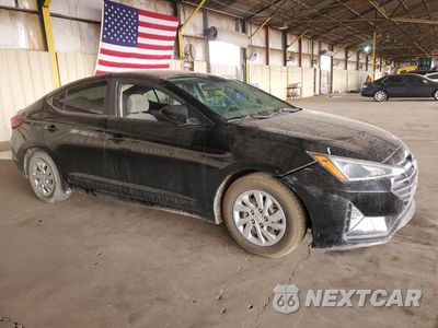 Czwarte zdjęcie samochodu z boku: 2019 HYUNDAI ELANTRA SE VIN:KMHD74LF1KU761843 - miniatura