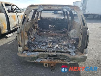 Zdjęcie 6 z 11 samochodu: 2023 CHEVROLET SUBURBAN C1500 VIN:3GNEC16Z43G257534 - miniatura