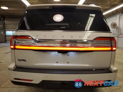 Zdjęcie 6 z 16 samochodu: 2020 LINCOLN NAVIGATOR L RESERVE VIN:5LMJJ3LT2LEL10059 - miniatura