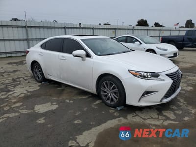 Czwarte zdjęcie samochodu z boku: 2018 LEXUS ES 300H VIN:JTHBW1GG1J2178603 - miniatura