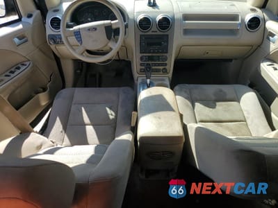 Zdjęcie 8 z 13 samochodu: 2005 FORD FREESTYLE SE VIN:1FMZK01155GA60486 - miniatura