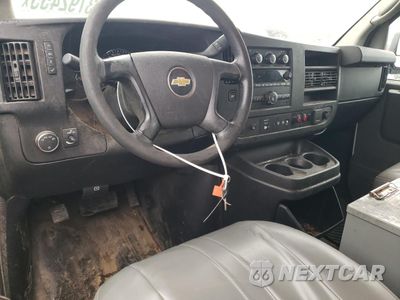 Zdjęcie 8 z 13 samochodu: 2015 CHEVROLET EXPRESS G2500 VIN:1GCWGFCF2F1219926 - miniatura