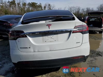 Zdjęcie 6 z 11 samochodu: 2016 TESLA MODEL X VIN:5YJXCBE2XGF005746 - miniatura