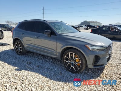 Czwarte zdjęcie samochodu z boku: 2024 VOLVO XC60 POLESTAR ENGINEERED VIN:YV4H60DP4R1777293 - miniatura