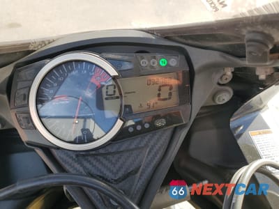 Zdjęcie 7 z 9 samochodu: 2011 SUZUKI GSX750 VIN:JS1GR7MA5B2104677 - miniatura