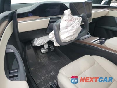 Zdjęcie 8 z 13 samochodu: 2024 TESLA MODEL X VIN:7SAXCAE57RF446812 - miniatura