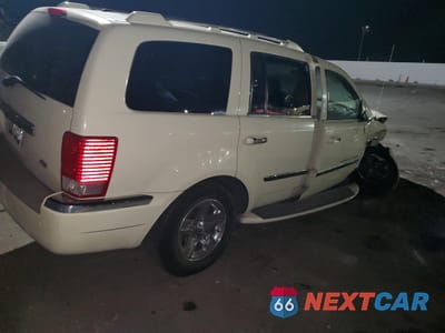 Trzecie zdjęcie samochodu z tyłu: 2008 CHRYSLER ASPEN LIMITED VIN:1A8HX58N68F114551 - miniatura