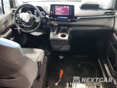 Zdjęcie 8 z 13 samochodu: 2021 TOYOTA SIENNA XLE VIN:5TDYSKFC9MS010846 - miniatura