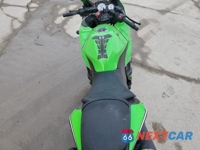 Zdjęcie 6 z 9 samochodu: 2011 KAWASAKI EX250 J VIN:JKAEXMJ10BDA84295 - miniatura