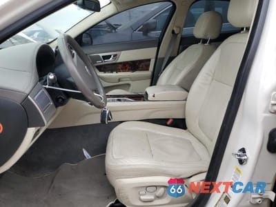 Zdjęcie 7 z 12 samochodu: 2009 JAGUAR XF SUPERCHARGED VIN:SAJWA07CX91R38958 - miniatura