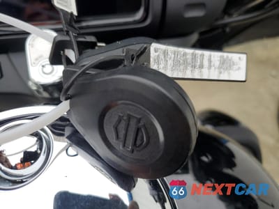 Zdjęcie 8 z 10 samochodu: 2019 HARLEY-DAVIDSON FLHTCUTG VIN:1HD1MAF18KB858448 - miniatura