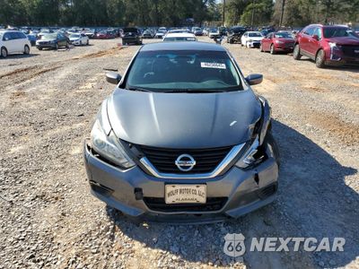 Piąte zdjęcie samochodu w środku: 2018 NISSAN ALTIMA 2.5 VIN:1N4AL3AP7JC248082 - miniatura