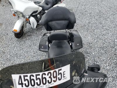 Piąte zdjęcie samochodu w środku: 2010 HARLEY-DAVIDSON FLHX VIN:1HD1KB41XAB674688 - miniatura