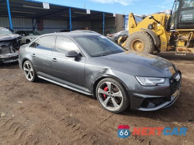 Czwarte zdjęcie samochodu z boku: 2019 AUDI S4 PRESTIGE VIN:WAUC4AF43KA004510 - miniatura