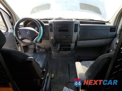 Zdjęcie 8 z 12 samochodu: 2011 MERCEDES-BENZ SPRINTER 2500 VIN:WD3PE7CC0B5524327 - miniatura