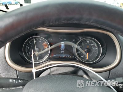 Zdjęcie 9 z 15 samochodu: 2017 JEEP CHEROKEE LIMITED VIN:1C4PJLDS6HD219395 - miniatura