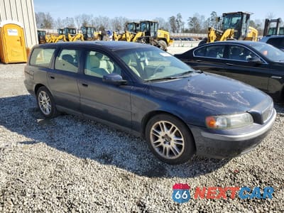 Czwarte zdjęcie samochodu z boku: 2004 VOLVO V70 FWD VIN:YV1SW59V542407951 - miniatura