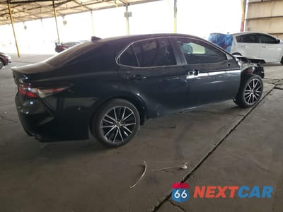Trzecie zdjęcie samochodu z tyłu: 2021 TOYOTA CAMRY SE VIN:4T1G11BK7MU029604 - miniatura