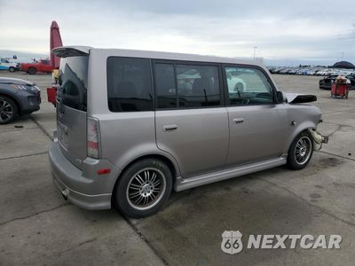 Trzecie zdjęcie samochodu z tyłu: 2004 TOYOTA SCION XB VIN:JTLKT324940137885 - miniatura