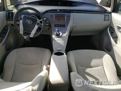 Zdjęcie 8 z 13 samochodu: 2014 TOYOTA PRIUS VIN:JTDKN3DU1E1766703 - miniatura