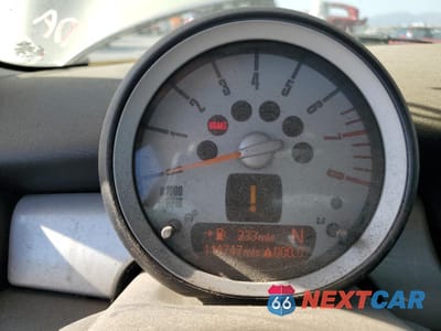 Zdjęcie 9 z 12 samochodu: 2007 MINI COOPER VIN:WMWMF33537TT53475 - miniatura