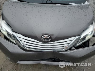 Zdjęcie 13 z 15 samochodu: 2016 TOYOTA SIENNA XLE VIN:5TDDK3DC9GS140007 - miniatura