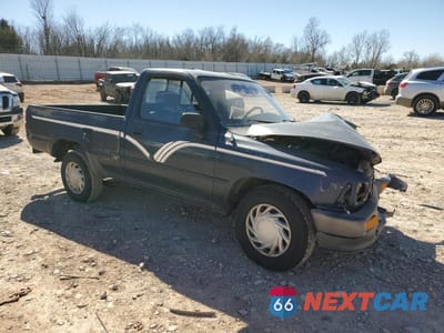 Czwarte zdjęcie samochodu z boku: 1992 TOYOTA PICKUP 1/2 TON SHORT WHEELBASE VIN:JT4RN81A6N0088803 - miniatura