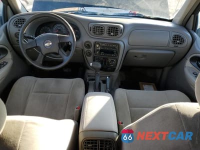 Zdjęcie 8 z 12 samochodu: 2005 CHEVROLET TRAILBLAZER LS VIN:1GNDT13SX52233768 - miniatura