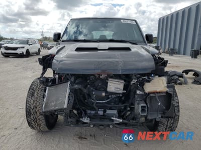 Piąte zdjęcie samochodu w środku: 2023 LAND ROVER DEFENDER 110 S VIN:SALEJ7EX4P2241794 - miniatura