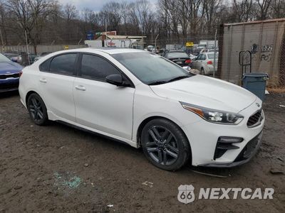 Czwarte zdjęcie samochodu z boku: 2021 KIA FORTE GT LINE VIN:3KPF34AD7ME287005 - miniatura