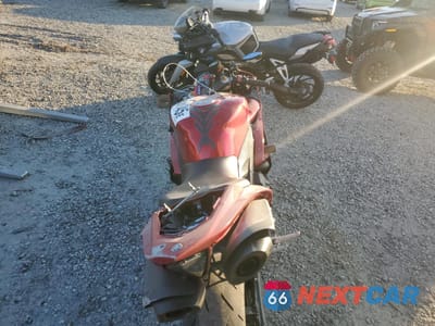 Zdjęcie 6 z 10 samochodu: 2007 YAMAHA YZFR1 VIN:JYARN20E67A000407 - miniatura