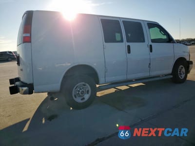 Trzecie zdjęcie samochodu z tyłu: 2019 GMC SAVANA G2500 VIN:1GTW7AFG1K1339265 - miniatura