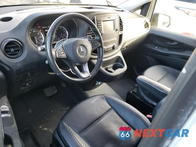 Zdjęcie 8 z 14 samochodu: 2018 MERCEDES-BENZ METRIS VIN:WD3PG3EA7J3465219 - miniatura