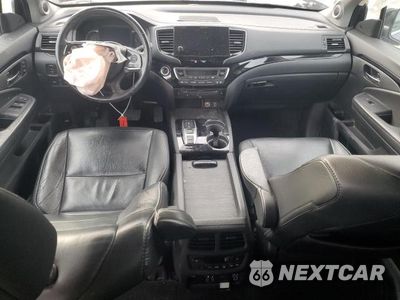 Zdjęcie 8 z 13 samochodu: 2019 HONDA PILOT TOURING VIN:5FNYF6H96KB087429 - miniatura