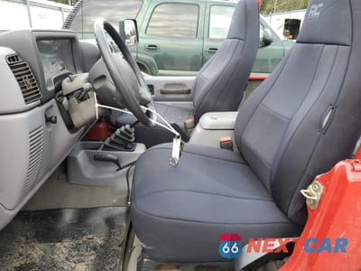 Zdjęcie 7 z 14 samochodu: 1997 JEEP WRANGLER / TJ SPORT VIN:1J4FY19S1VP446857 - miniatura