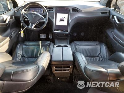 Zdjęcie 8 z 14 samochodu: 2017 TESLA MODEL X VIN:5YJXCBE43HF048909 - miniatura