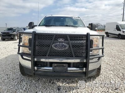 Piąte zdjęcie samochodu w środku: 2018 FORD F250 SUPER DUTY VIN:1FT7W2B61JEC47249 - miniatura