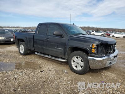 Czwarte zdjęcie samochodu z boku: 2013 CHEVROLET SILVERADO K1500 LT VIN:1GCRKSE70DZ122474 - miniatura