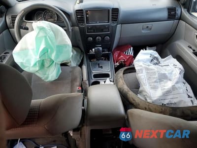 Zdjęcie 8 z 13 samochodu: 2009 KIA SORENTO LX VIN:KNDJD735195891974 - miniatura