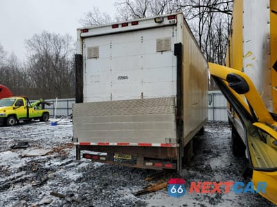 Trzecie zdjęcie samochodu z tyłu: 2007 ISUZU NPR VIN:4KLC4B1U27J803928 - miniatura